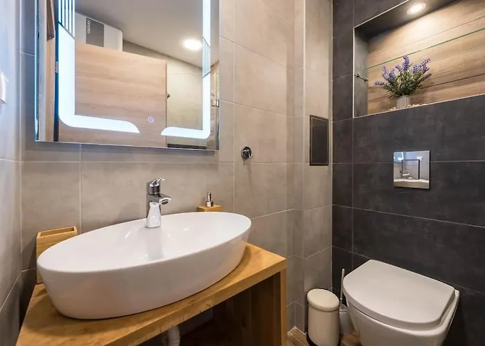 Azur Deluxe Св. Св. Константин и Елена