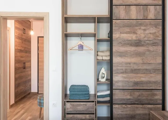 Azur Deluxe Апартамент Св. Св. Константин и Елена