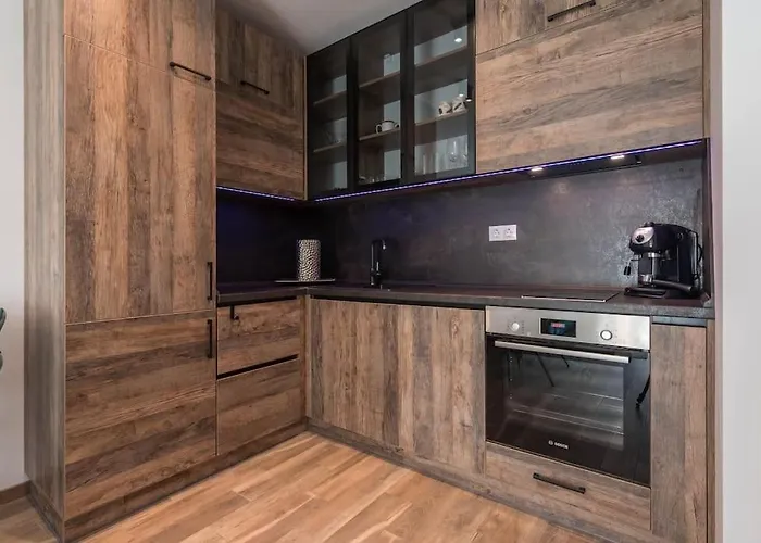 Azur Deluxe * Saints Constantine and Helena